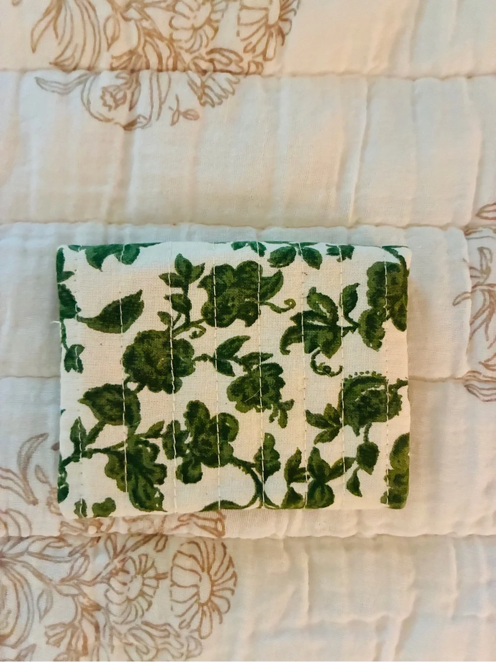 Sézane Floral Quilted Jewelry Pouches - Picture 3 of 4